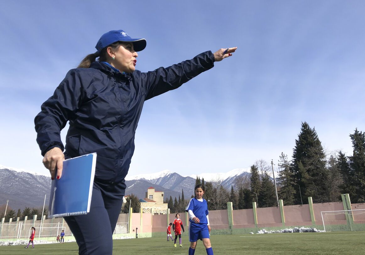 İdmanda nailiyyətlər əldə edən qadınların siyasətdə nailiyyətlərinə doğru: Aİ tərəfindən maliyyələşdirilən layihə Azərbaycan qadınlarına arzularını həyata keçirməyə kömək edir